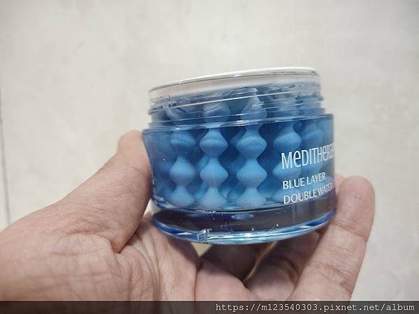 MEDITHERAPY藍水光保濕系列的藍水光保濕果凍凝膠及藍