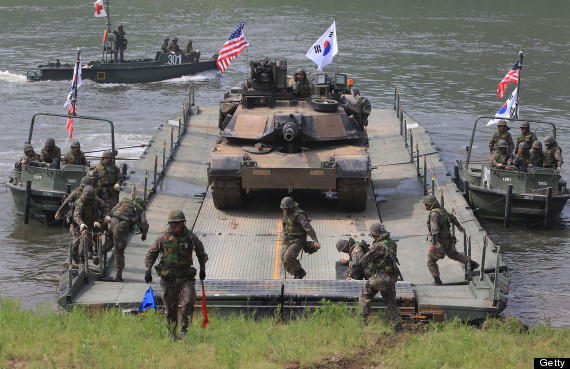 o-USSOUTH-KOREAN-ARMY-CONDUCT-RIVER-CROSSING-EXERCI-570