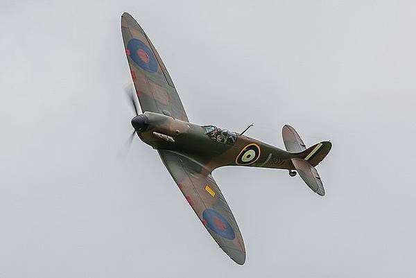 supermarine-spitfire-P9374-restored-wreck-3