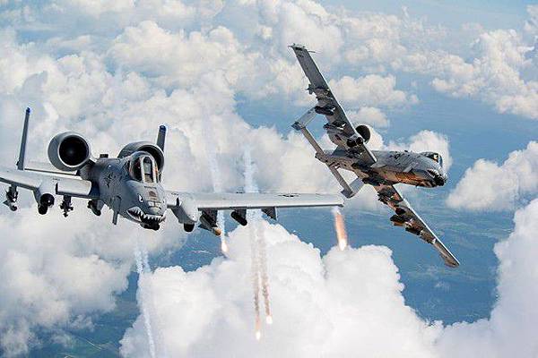 0930-A-10C-Thunderbolt-970-630x420