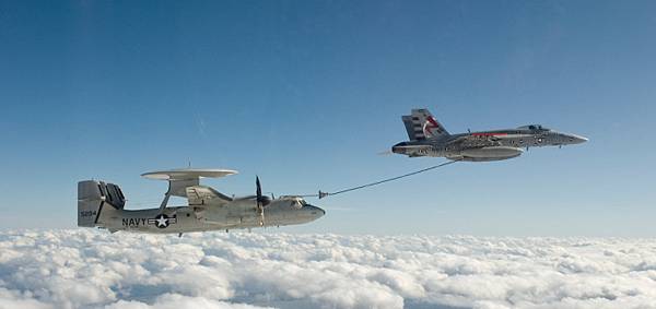 E-2-Hawkeye-aerial-refueling-system