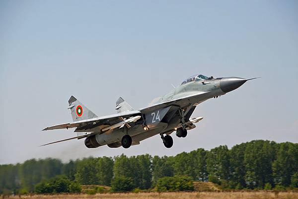 Bulgarian_mig-29_r-27