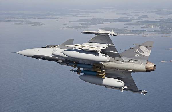 Gripen-Demo-with-large-drop-tanks Gripen-Demo-with-large-drop-tanks