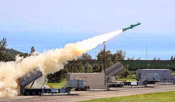 Taiwanese Hsiung Feng IIE Anti-Ship Cruise Missile Coastal Defence System (2)