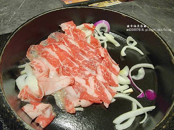 《台中南屯》多種肉品選擇壽喜燒頂級好肉吃到飽。壽喜燒一丁（永