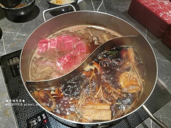 《台中南屯》多種肉品選擇壽喜燒頂級好肉吃到飽。壽喜燒一丁（永