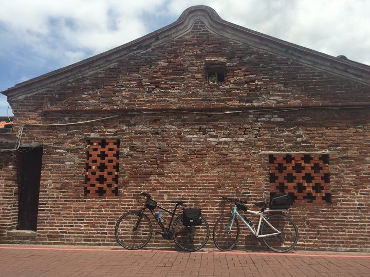 32984765_1669717249773041_2078835845678235648_n (1).jpg