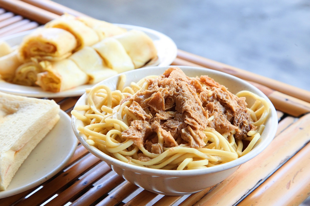台南早餐 素食風味的傳統早餐店 竟然默默地開業超過30年 府安路無名素食早點 熱血玩台南 跳躍新世界 台南早餐 素食風味的傳統早餐店 竟然默默地開業超過30年 府安路無名素食早點 熱血玩台南 跳躍新世界