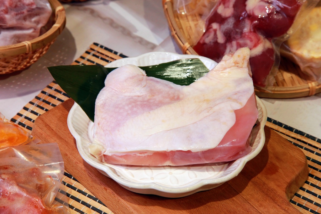 《中秋節烤肉組推薦》超狂! 海鮮、肉品大盤商直接給你盤商進貨