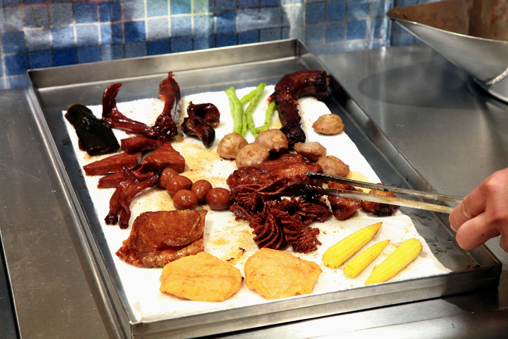 《台南美食》網路評價最高東山鴨頭，隱藏版料理讓人吃到欲罷不能