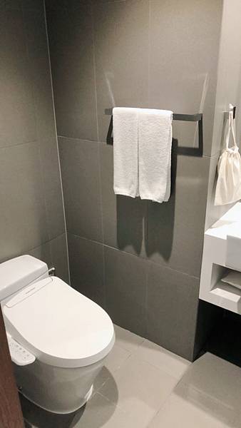 UNADJUSTEDNONRAW_thumb_3907.jpg UNADJUSTEDNONRAW_thumb_3907.jpg