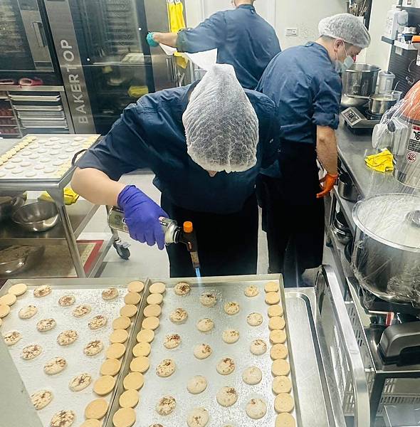 🍬 從手心開始的甜:拾參馬卡龍烘焙日誌