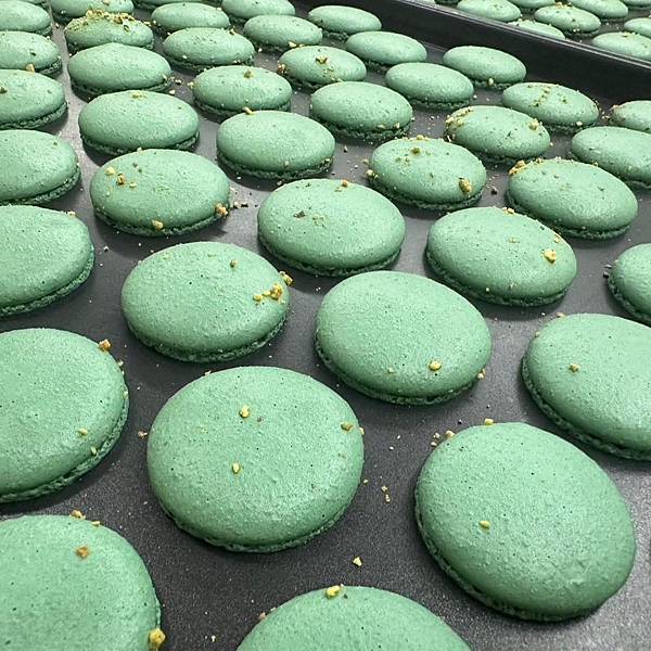 🍬 從手心開始的甜:拾參馬卡龍烘焙日誌