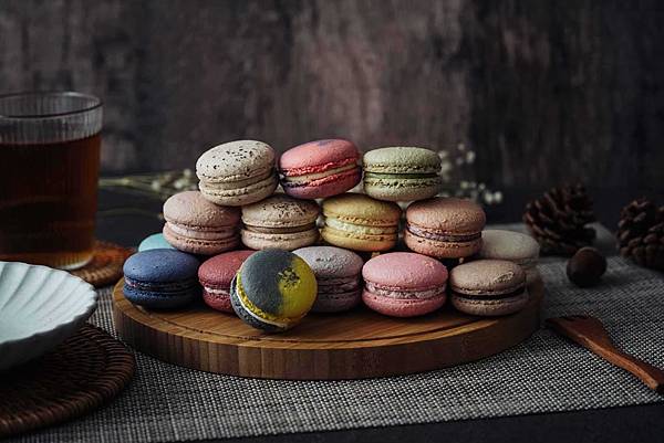 當今年走到最後一頁,拾參馬卡龍依然想陪你一口溫柔