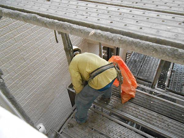 天井內拆架 住宅,過程,建商