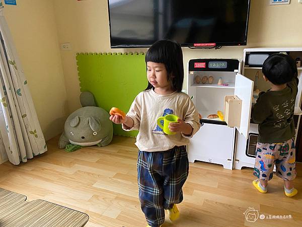 新竹親子住宿|房間就有溜滑梯盪鞦韆-童趣可愛的卡通主題房☆小