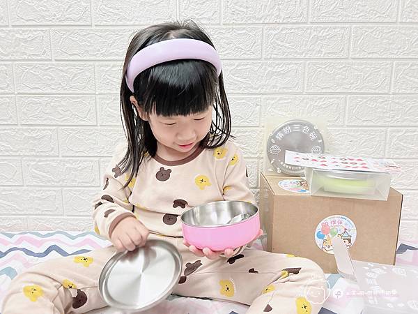 幼兒園用品分享|孩子的專屬餐碗-超可愛作伴客製化繽紛三色碗