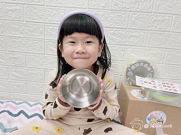 幼兒園用品分享|孩子的專屬餐碗-超可愛作伴客製化繽紛三色碗