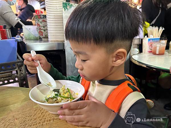 台中親子住宿|華麗的溜滑梯房和自助空間-風自然親子時尚旅宿1