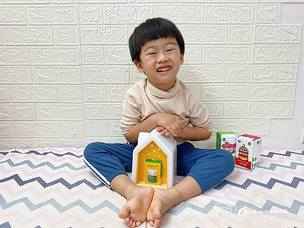 兒童語言故事機開箱|孩子的第一棟小房子-寶貝學習陪伴的新夥伴 兒童語言故事機開箱|孩子的第一棟小房子-寶貝學習陪伴的新夥伴