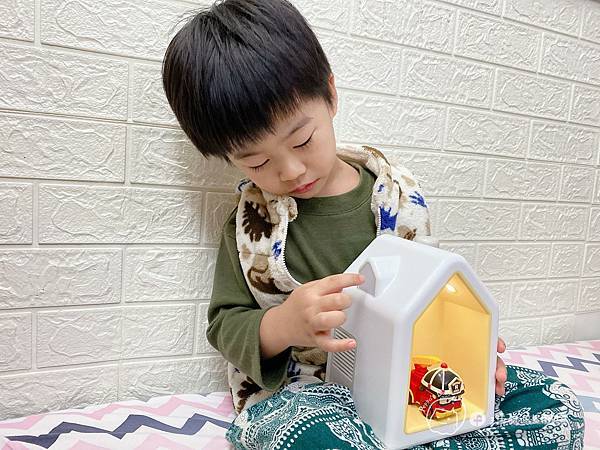 兒童語言故事機開箱|孩子的第一棟小房子-寶貝學習陪伴的新夥伴 兒童語言故事機開箱|孩子的第一棟小房子-寶貝學習陪伴的新夥伴