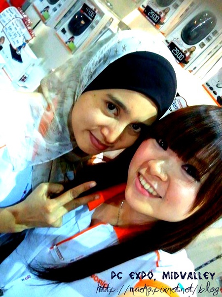 kakak and lingling.jpg kakak and lingling.jpg