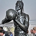 Bill-Russell-statue2