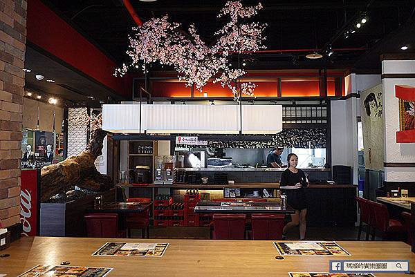台北內湖美食【伊太郎拉麵內湖店】九州久留米豚骨拉麵。和風炸雞好Juice。帶骨德式香腸好風味。拉麵同品項第二件六折。內湖大潤發拉麵。九州拉麵。日本拉麵.JPG 台北內湖美食【伊太郎拉麵內湖店】九州久留米豚骨拉麵。和風炸雞好Juice。帶骨德式香腸好風味。拉麵同品項第二件六折。內湖大潤發拉麵。九州拉麵。日本拉麵.JPG