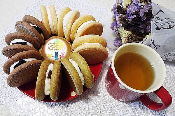 團購甜點。下午茶點心【卷卷蛋糕】北海道生乳銅鑼燒。OREO冰炫風生乳卷。上班這黨事辦公室超夯新美食介紹.jpg 團購甜點。下午茶點心【卷卷蛋糕】北海道生乳銅鑼燒。OREO冰炫風生乳卷。上班這黨事辦公室超夯新美食介紹.jpg
