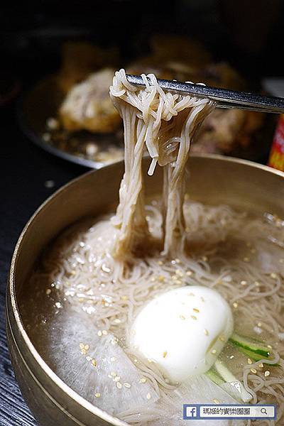 　Pocha2台北東區美食 忠孝敦化美食 東區韓式熱炒 東區韓式料理 韓式布帳馬車.jpg