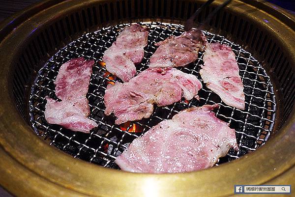 台中美食【市太郎燒肉市場】芭蕾城市渡假旅店一泊二食專案。朝馬商圈。秋紅谷周邊美食