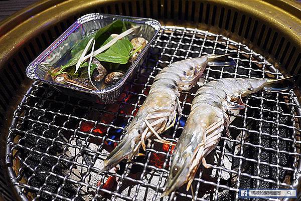 台中美食【市太郎燒肉市場】芭蕾城市渡假旅店一泊二食專案。朝馬商圈。秋紅谷周邊美食