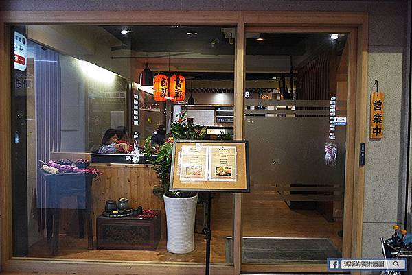 新北板橋【洪爺麻辣鴛鴦鍋】香嫩無敵鴨血激推!板橋麻辣鍋。捷運江子翠美食 新北板橋【洪爺麻辣鴛鴦鍋】香嫩無敵鴨血激推!板橋麻辣鍋。捷運江子翠美食