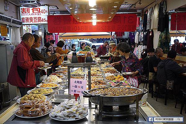 台北車站【三來健康素食館】數十種蔬食多樣化選擇。台北車站素食