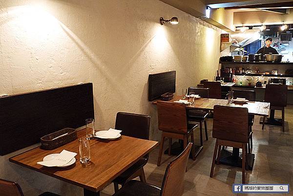 台北東區【La Mesa西班牙餐廳】回味無窮的西班牙料理。東區餐酒館。國父紀念館西班牙餐廳。國父紀念館美食 P1560989.JPG