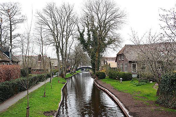 春遊荷比盧【荷蘭羊角村Giethoorn】荷蘭必遊如詩如畫的羊角村 春遊荷比盧【荷蘭羊角村Giethoorn】荷蘭必遊如詩如畫的羊角村