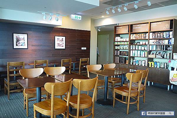 台北美食【台北101星巴克Starbucks - Taipei】35樓高空景觀咖啡館。信義區下午茶。台北101下午茶