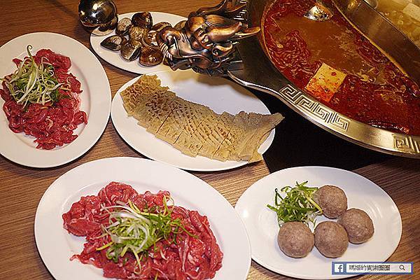 台北美食【川老爺麻辣鍋】吃麻辣鍋配熱炒正對味。溫體牛買一送一。豪華螃蟹海鮮拼盤。內湖麻辣鍋。葫洲站麻辣鍋