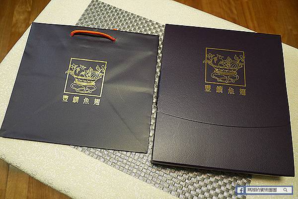 宅配美食【豐饌魚翅蛋黃酥】2018中秋禮盒推薦。台中十大伴手禮。第一名的蛋黃酥。中秋送禮首選。中秋伴手禮推薦。中秋禮盒評比 宅配美食【豐饌魚翅蛋黃酥】2018中秋禮盒推薦。台中十大伴手禮。第一名的蛋黃酥。中秋送禮首選。中秋伴手禮推薦。中秋禮盒評比