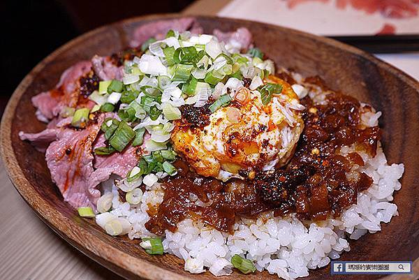 台北美食【四川龍府】內湖麻辣鍋川菜料理推薦。葫洲站麻辣鍋推薦