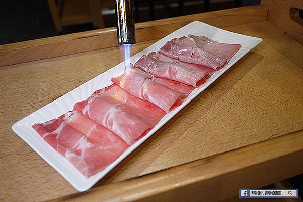 民生東路火鍋【幕間一鍋炙燒火鍋專賣店】金泊清酒入湯+桌邊火熖秀~炙燒火鍋飄香四溢 民生東路火鍋【幕間一鍋炙燒火鍋專賣店】金泊清酒入湯+桌邊火熖秀~炙燒火鍋飄香四溢