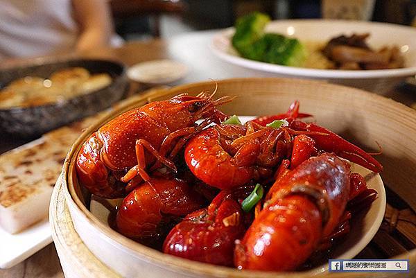 台北三創美食【港點大師台北三創店】台北港式飲茶-小龍蝦粉絲煲/爆漿流沙奶皇包 台北三創美食【港點大師台北三創店】台北港式飲茶-小龍蝦粉絲煲/爆漿流沙奶皇包