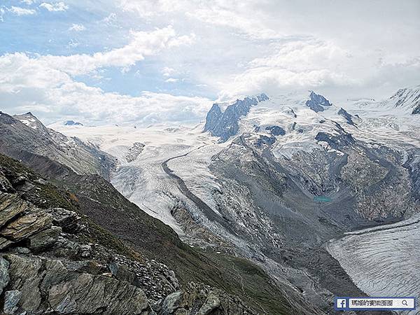瑞士景點【馬特洪峰Matterhorn】利菲爾湖絕美倒影-搭乘高納葛拉特登山觀景火車欣賞馬特洪峰的千變萬化