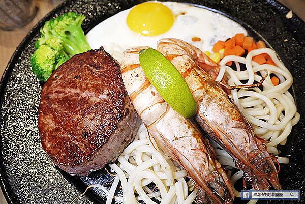 新店牛排【爭厚厚切牛排新店中正店-板橋亞東原創】厚切大份量牛排&霜淇淋/香蒜麵包/湯品/飲品吃到飽 新店牛排【爭厚厚切牛排新店中正店-板橋亞東原創】厚切大份量牛排&霜淇淋/香蒜麵包/湯品/飲品吃到飽