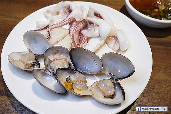 國父紀念館火鍋【Meal Room Shabu米釉贅沢鍋物】日本A5和牛、活體波士頓龍蝦、美國Prime牛高品質鍋物