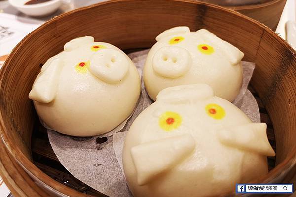 台北信義港點推薦【點點心點心專門店微風信義店】必吃豬仔流沙包/多道美味港點/微風信義美食 I台北信義港點推薦【點點心點心專門店微風信義店】必吃豬仔流沙包/多道美味港點/微風信義美食