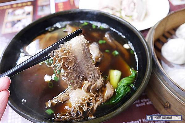 西門牛肉麵【滿漢牛肉麵食堂】超鮮水蟹粥/必吃小龍蝦/小籠包/牛肉麵/熱炒/炒飯大滿足