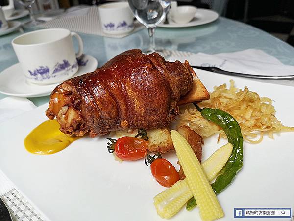 南投清境美食【老英格蘭莊園】德國豬腳、燉羊膝、飲料無限暢飲/午餐/下午茶/晚餐 南投清境美食【老英格蘭莊園】德國豬腳、燉羊膝、飲料無限暢飲/午餐/下午茶/晚餐