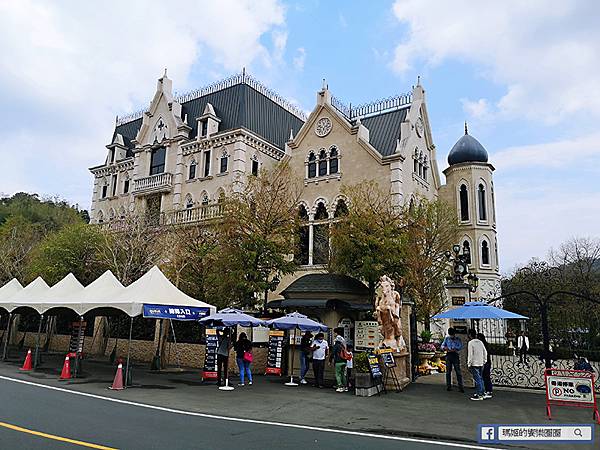 南投埔里景點【妮娜巧克力夢想城堡】城堡花園伴隨巧克力香/巧克力DIY體驗/歐洲中世紀服飾穿搭拍照 南投埔里景點【妮娜巧克力夢想城堡】城堡花園伴隨巧克力香/巧克力DIY體驗/歐洲中世紀服飾穿搭拍照