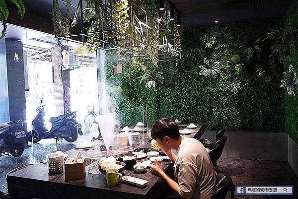 南港火鍋推薦【鍋吉拉精緻鍋物】尋找哥吉拉-哥吉拉主題火鍋店/南港車站美食 南港火鍋推薦【鍋吉拉精緻鍋物】尋找哥吉拉-哥吉拉主題火鍋店/南港車站美食
